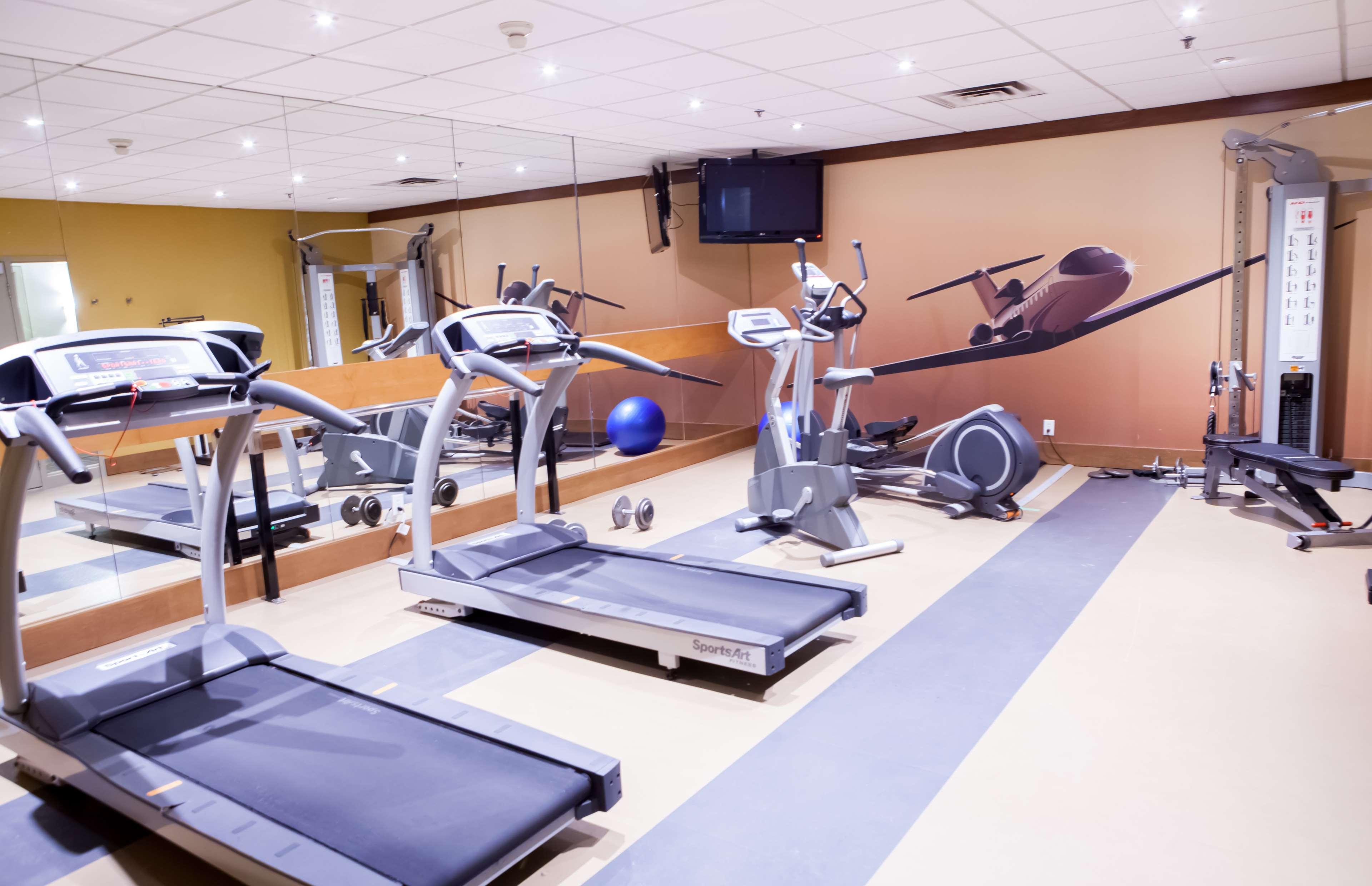Best Western Premier Toronto Airport Carlingview Hotel Екстер'єр фото